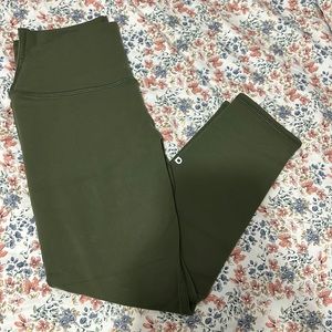 COPY - COPY - ALO Capri Legging/ Small